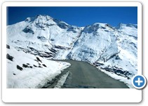 On Road to Rohtang Pass